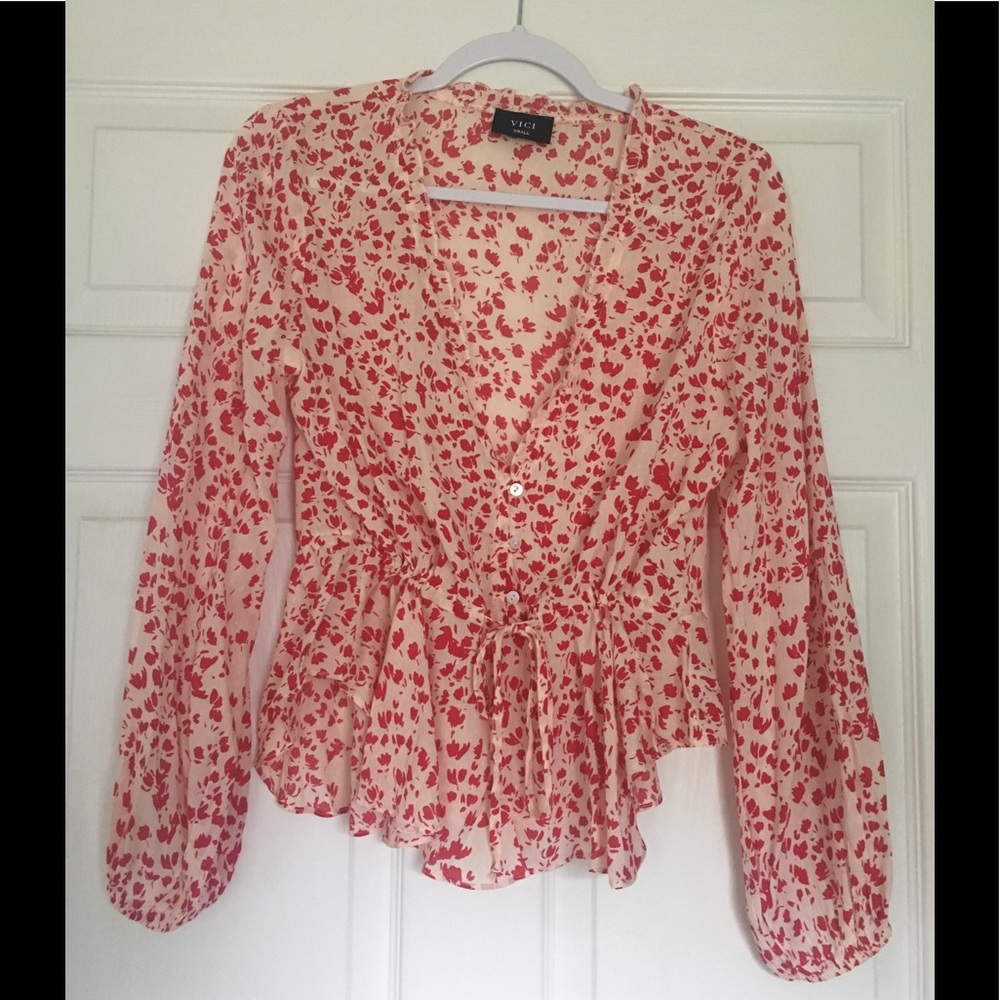VICI Collection - FLORAL DRAWSTRING BLOUSE